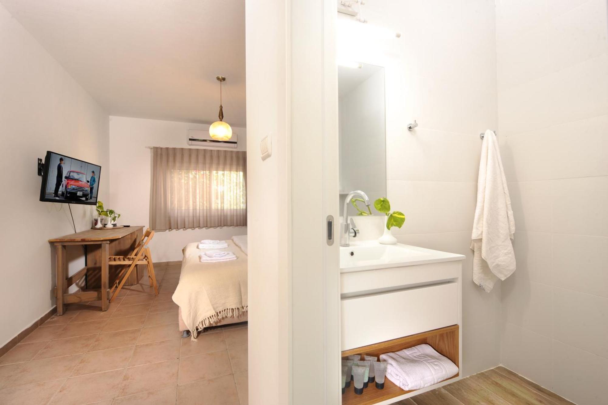 Almog Hotel Екстер'єр фото