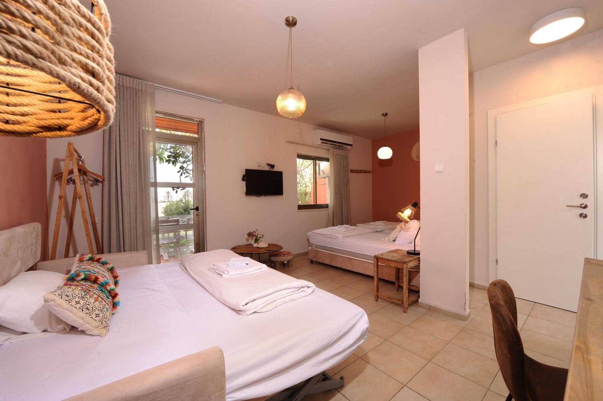 Almog Hotel Екстер'єр фото