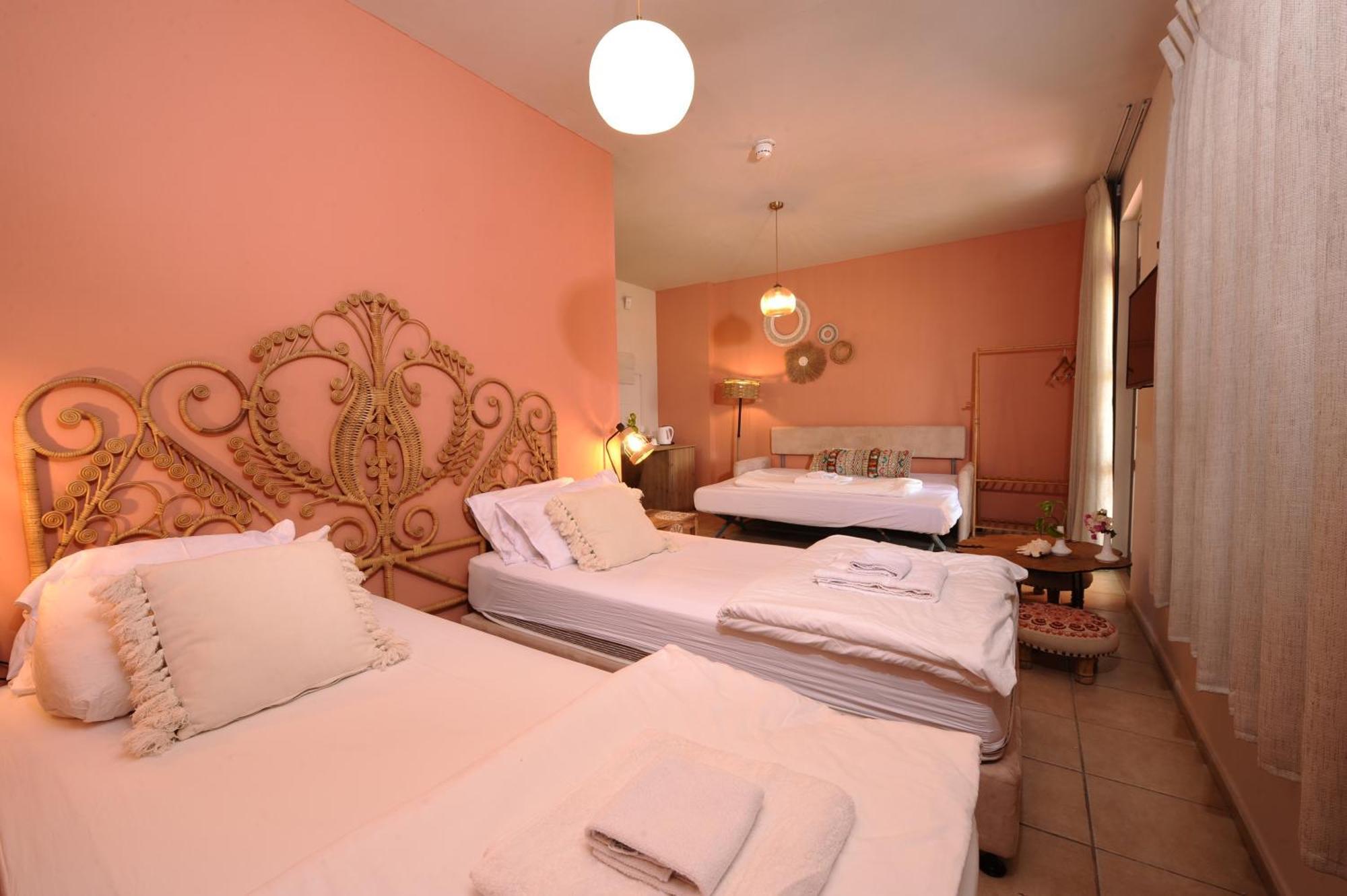 Almog Hotel Екстер'єр фото