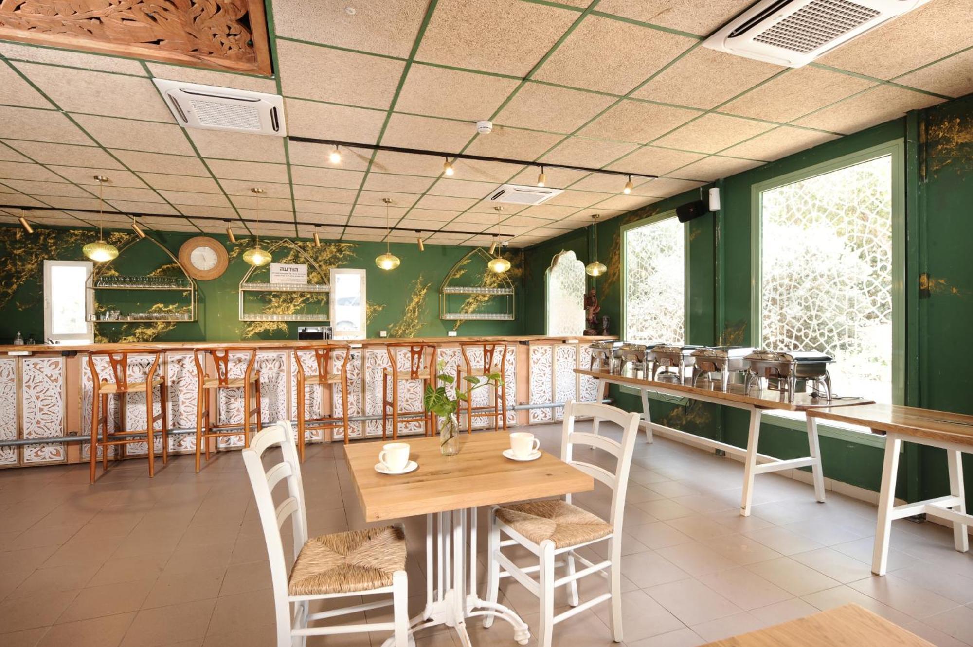 Almog Hotel Екстер'єр фото